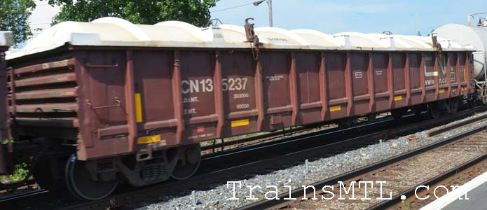 Car/wagon CN135237 left side / coté gauche